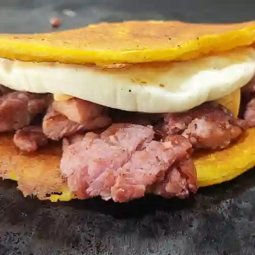 Cachapa Chuleta Ahumada