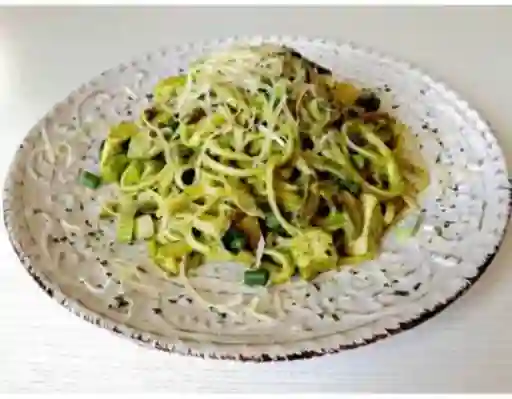 Spaghetti Pollo a la Genovese