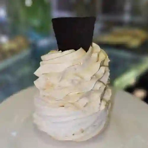 Nido de Merengue Lúcuma