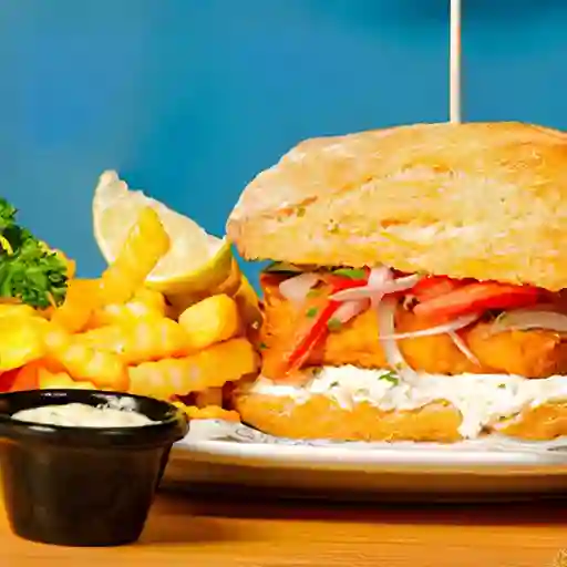 Sandwich de Pescado Mas Papas