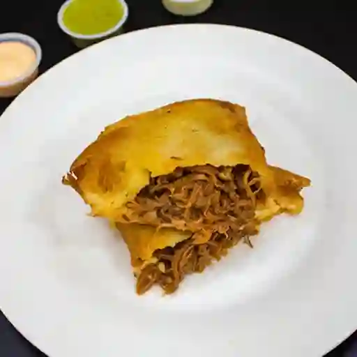 Empanada De Carne Mechada