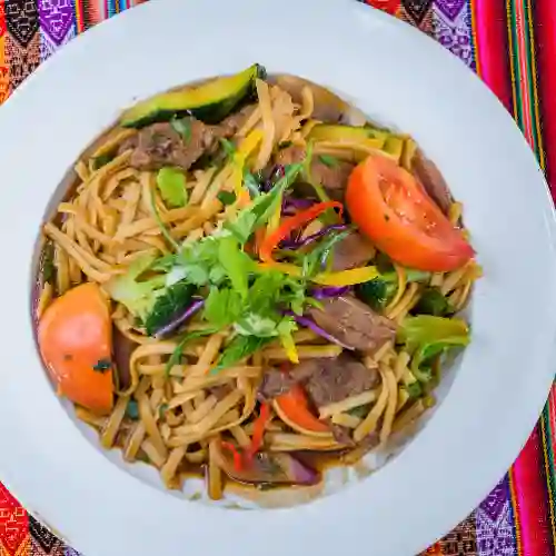 Tallarin saltado de pollo