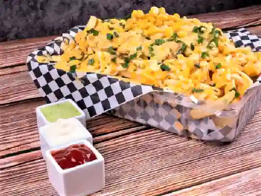 Papas Fritas Bastón con Cremoso