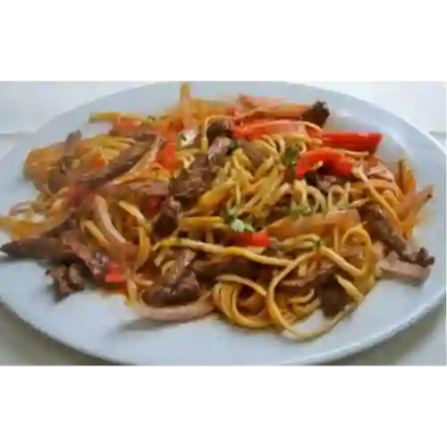 Tallarin Salteado de Carne