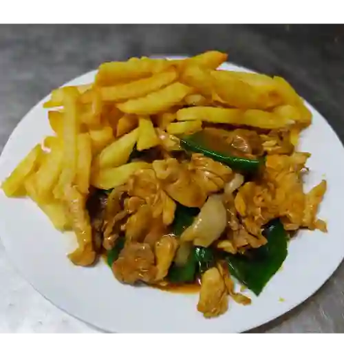 Mixto Carne y Pollo con Papas Fritas