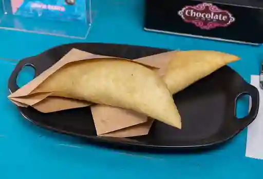 Empanada de pollo desmenuzado