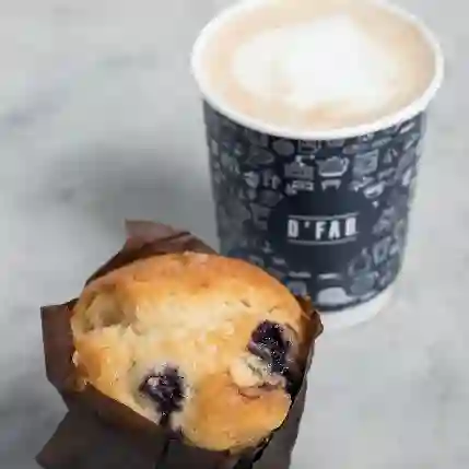 Muffin + Café Chico.