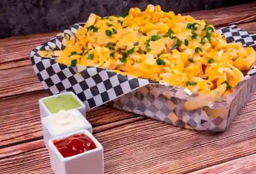 Papas Fritas Bastón y Cremoso Choclo