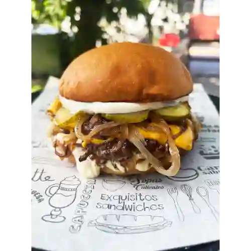 Oklahoma Burger + Papas Fritas
