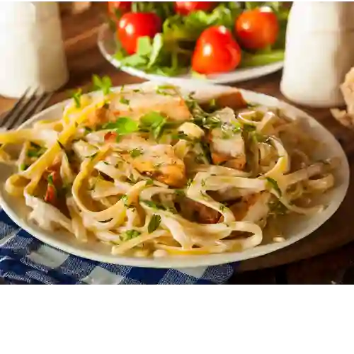 Spaghetti Pollo a la Crema