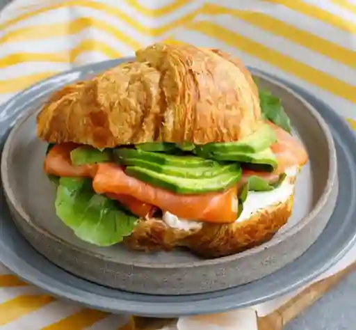 Salmón, Queso Crema y Rúcula