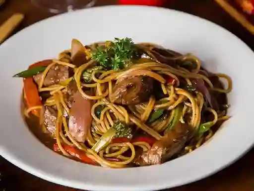 Tallarines Salteados de Vacuno