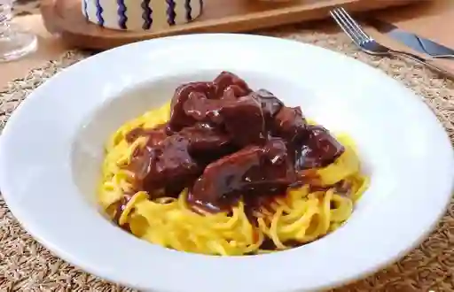 Spaghetti la Huancaína con Lomo