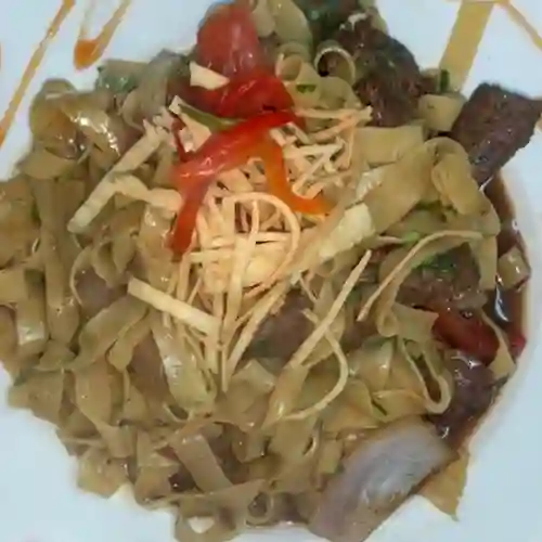Fetuccini Salteado de Filete