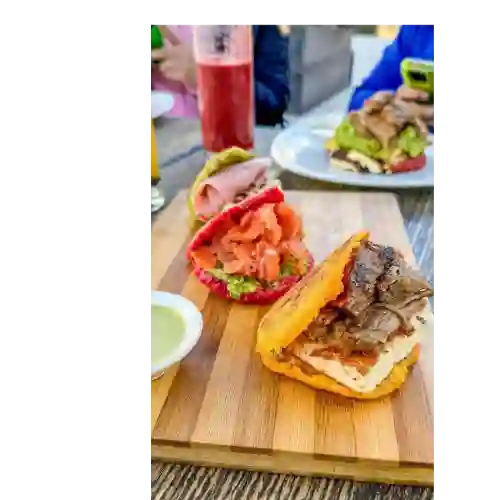 Arepa Trío de Sabores