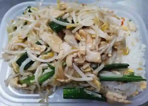 Colación-Diente de Dragon de Pollo con Acompañamiento