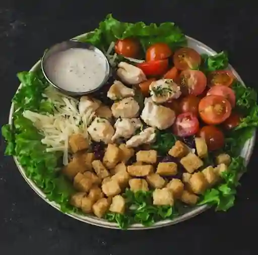 Ensalada César + Bebida 220 Ml
