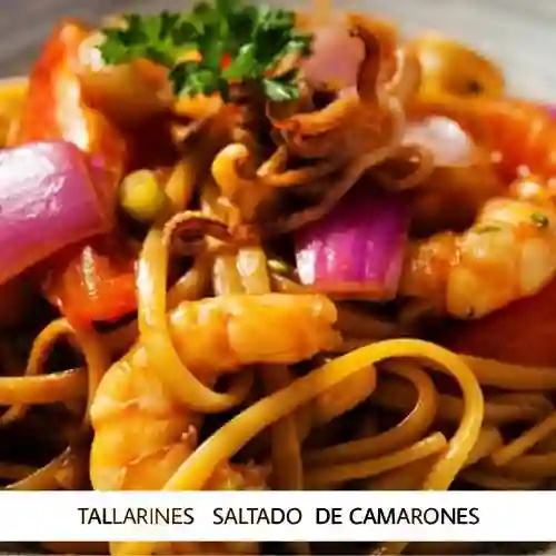 Tallarines Saltados con Camarones