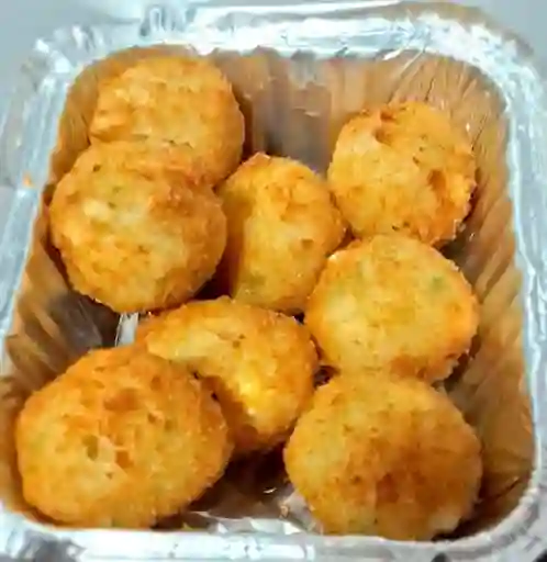 8 Unidades de Bolitas Rellena de Pollo Queso Crema y Cebollin