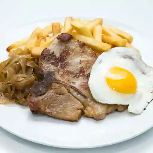 Chuleta A Lo Pobre Con Bebestible