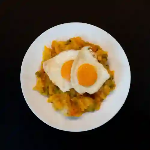 Charquicán con Huevos Fritos