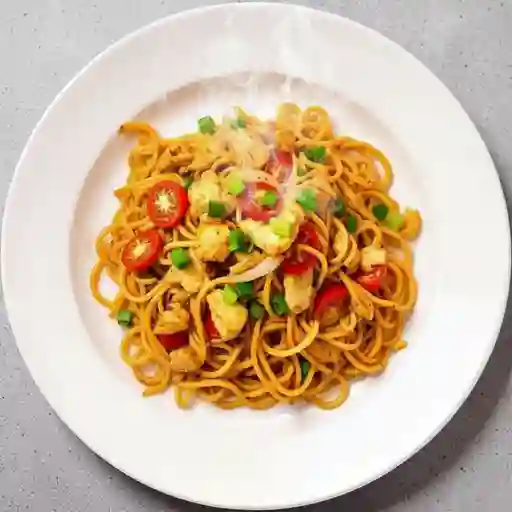 Tallarines Salteados Con Pollo