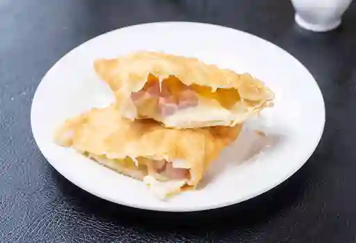 Empanada jamón y queso