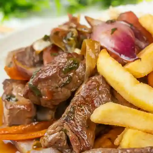 Lomo Saltado con Acompañamiento