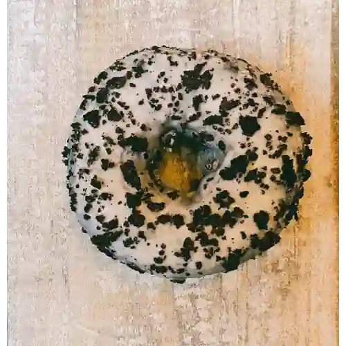 Donut Oreo Rellena Vainilla
