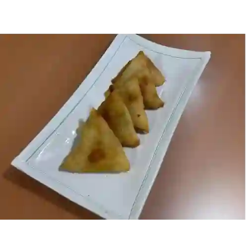 Empanadas Pollo Mandarin (5 Unid)