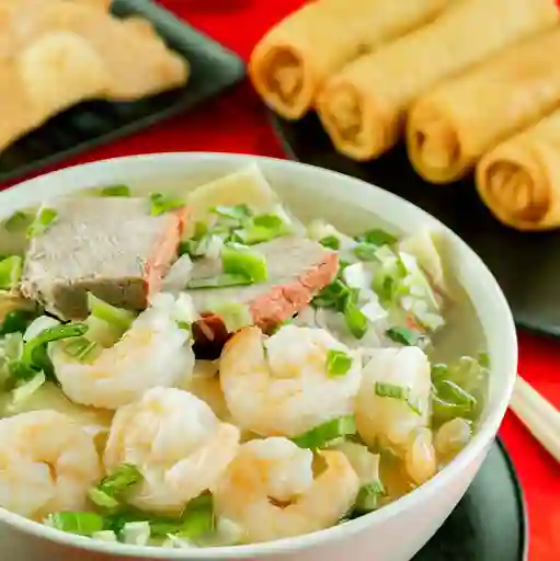 Sopa de Wanton Mein