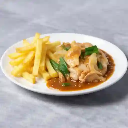 Pollo mongoliana con papa frita