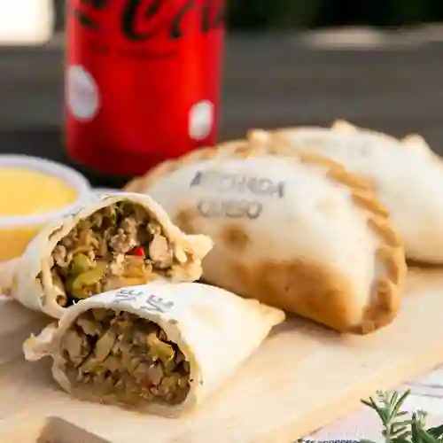 Combo 1 - 3 Empanadas + Bebida 350 Cc