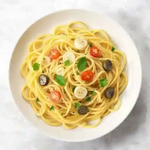 Fetuccini con Salsa Primavera