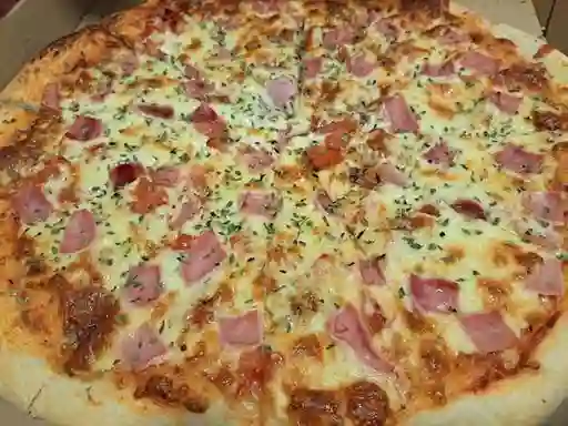 Pizza Mediana Jamón Salchicha