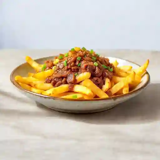 Colacion Papas Fritas Con Carne Mongoliano+5 Unidades De Wantan Fritos + Bebida 350ml, Sabor Coca Cola O Fanta.