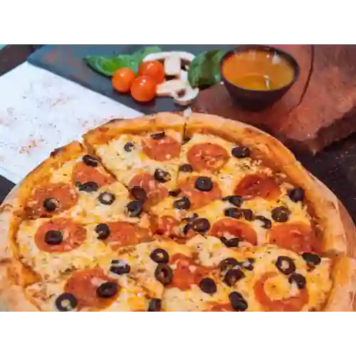 Pizza Pepperoni Aceituna