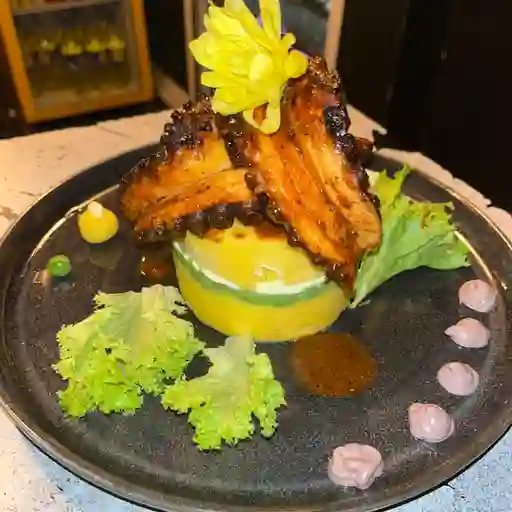 Causa de pulpo a la parrilla