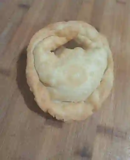 Empanada de Ají de Gallina Frita