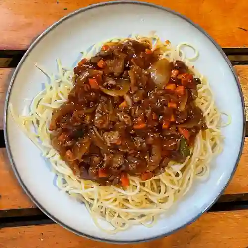 Spaghetti con Salsa Bolognesa