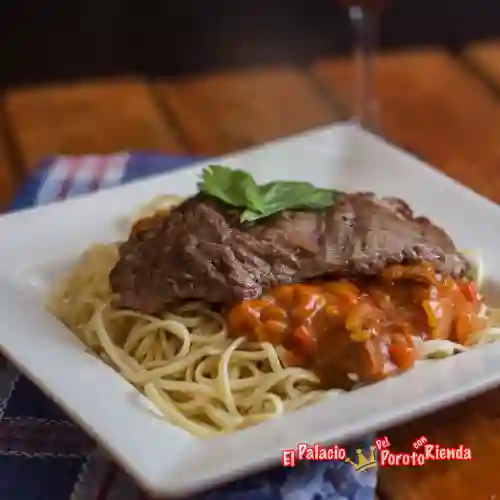 Tallarines con Bistec