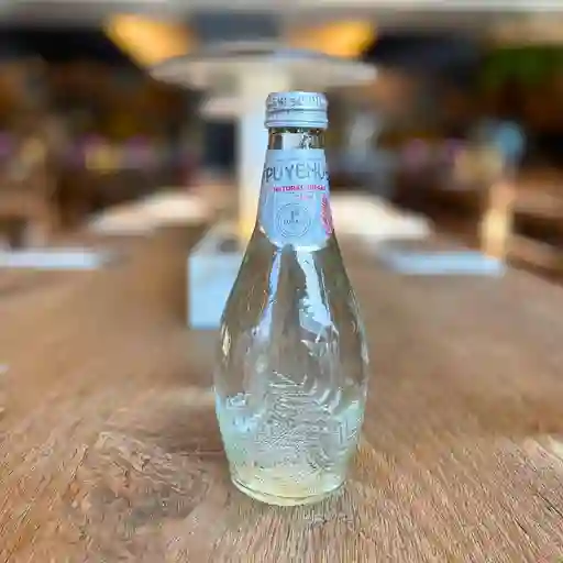 Agua mineral sin gas