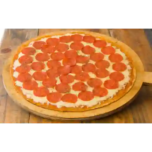 Pizza de Pepperoni y Orégano