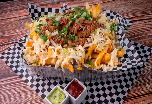 Papas Fritas con Mechada