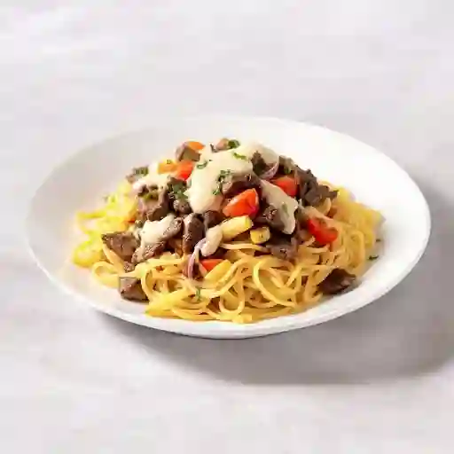 Lomo Saltado Con Tallarines Salsa Alfredo