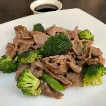 Carne con Brócoli