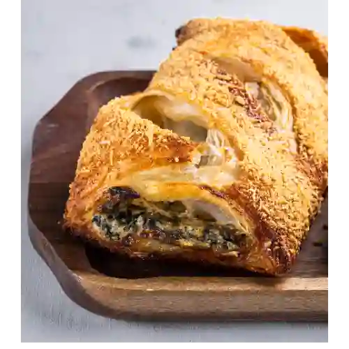 Enrollado Hojaldrado de Ricotta y Espinaca