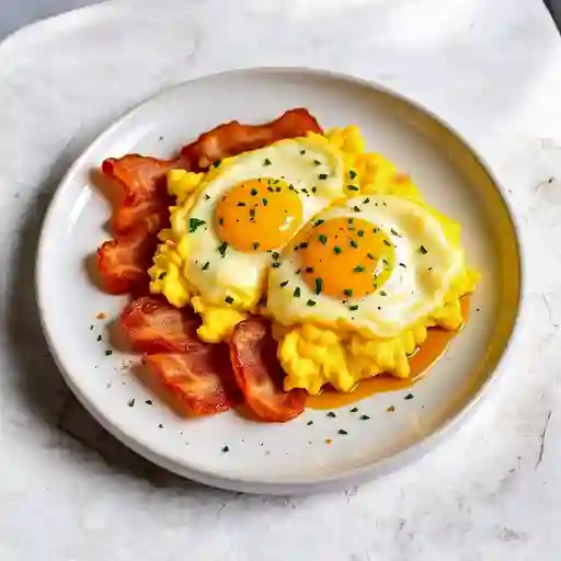 Paila De Huevo Con Tocino
