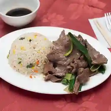 Colación-arroz Chaufan con Carne Mongo