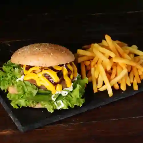 Brutal Ranch + Papas Fritas